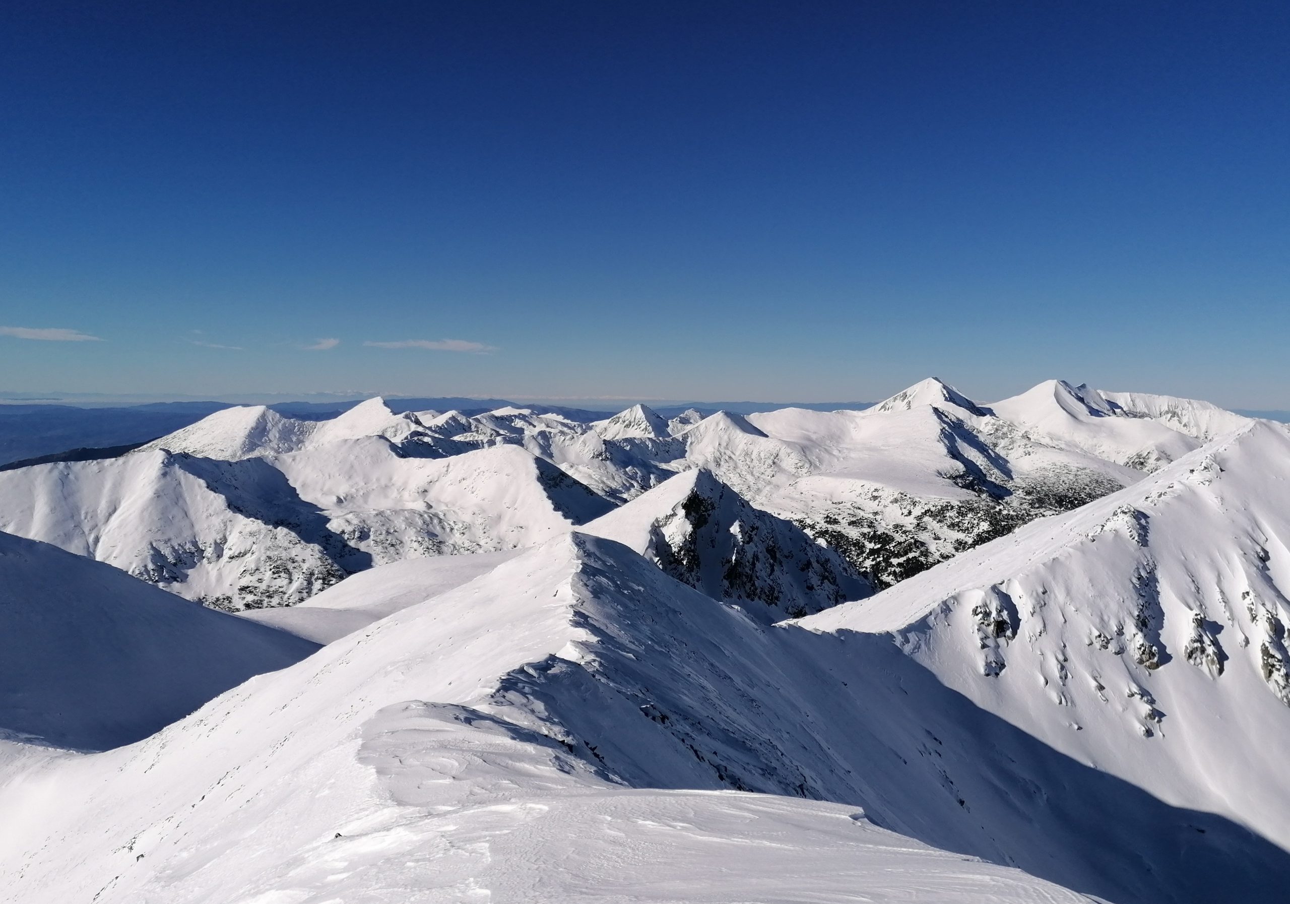 pirin-mountain-bulgaria-in-winter-scaled